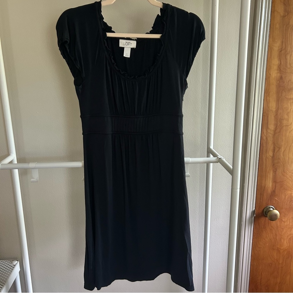 ⭐️ LOFT black cotton mini dress with cap sleeves and bodice ruching